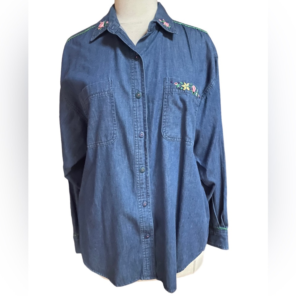 Vintage London Fog Sparkly Floral Embroidered Button Down Chambray Shirt